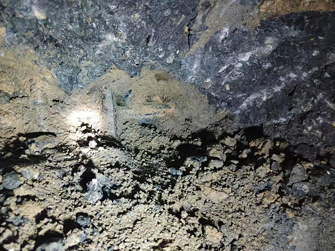 海南某桩基夹泥实例