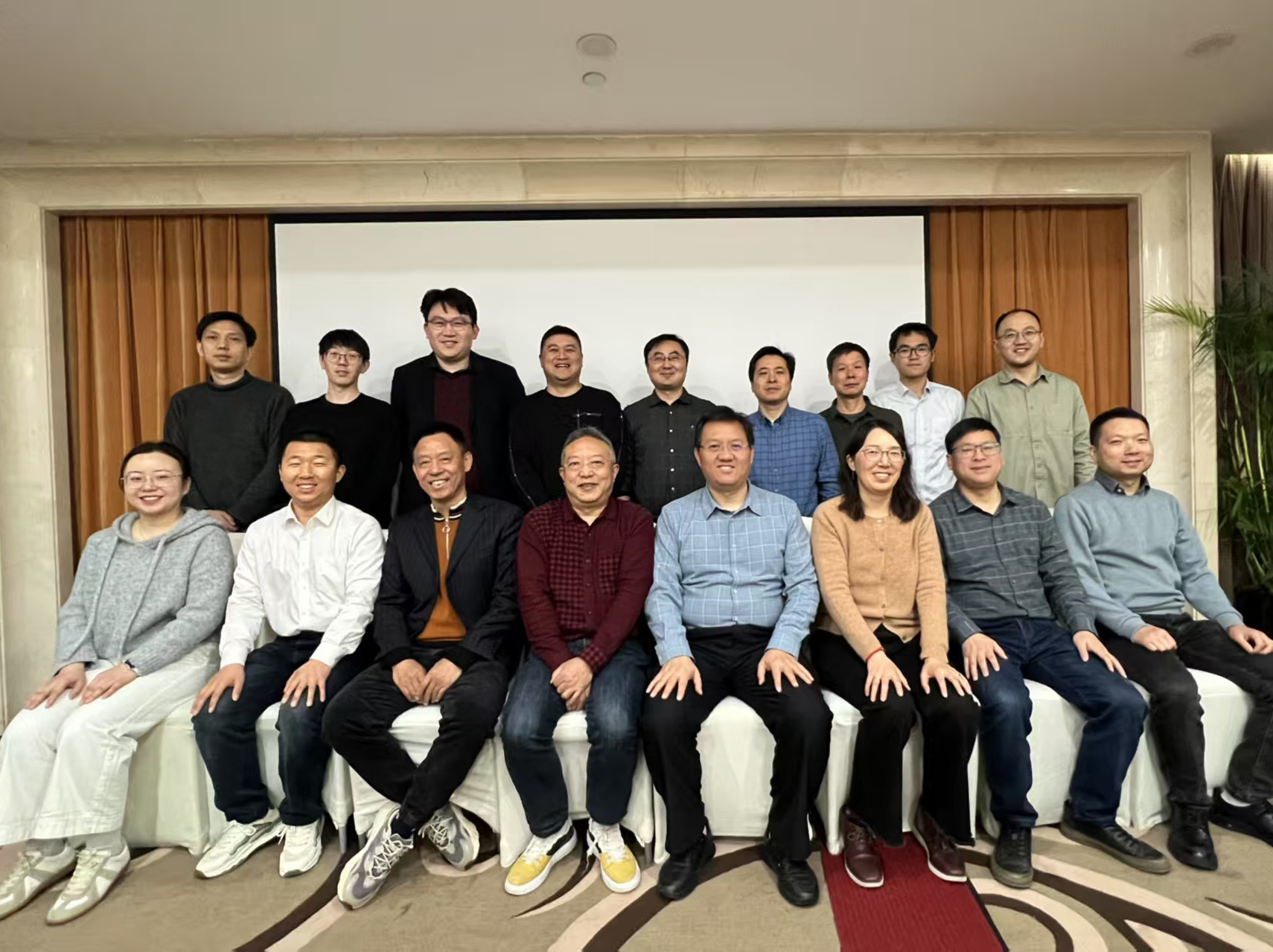 受邀参加中电联标准《杆塔混凝土结构钢筋腐蚀检测方法微波无损检测法》送审稿评审会										